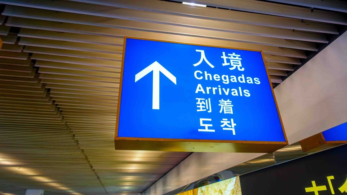 Estados Unidos recomienda a los estadounidenses reconsiderar viajes a China