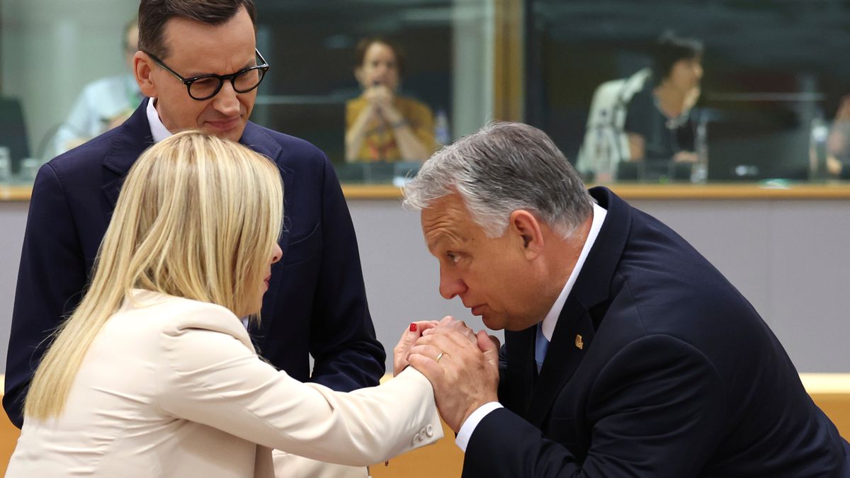 Hungría acrecienta su distanciamiento de la Unión Europea y Estados Unidos