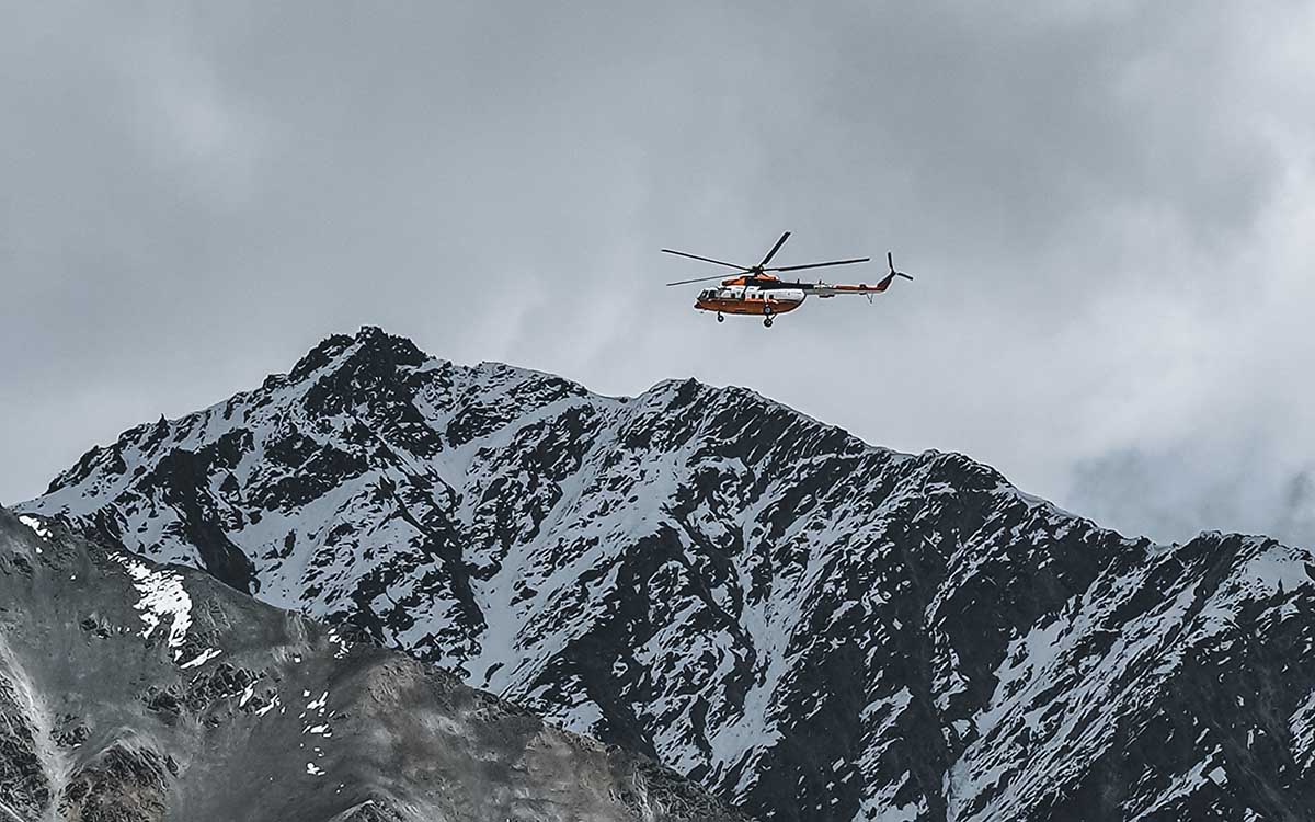 Identifican a mexicanos fallecidos al caer su helicóptero cerca del Everest