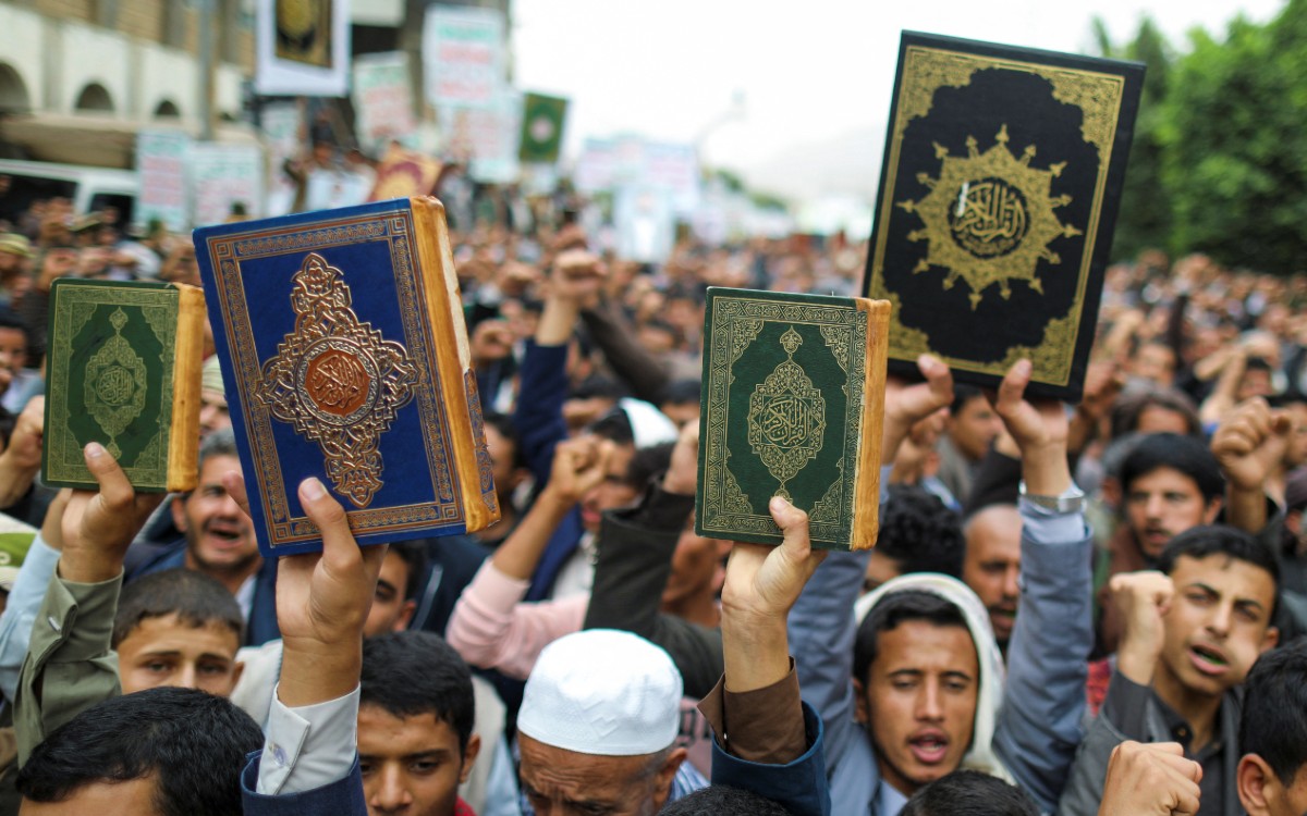 Irak condena quema de Corán; afirma que diplomáticos daneses abandonaron el país