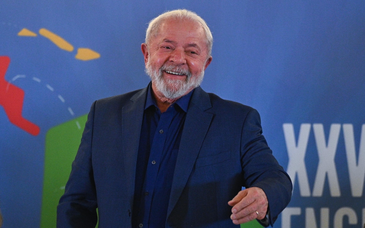 Lula cuestiona a Ancelotti como futuro técnico de Brasil y apoya a Diniz