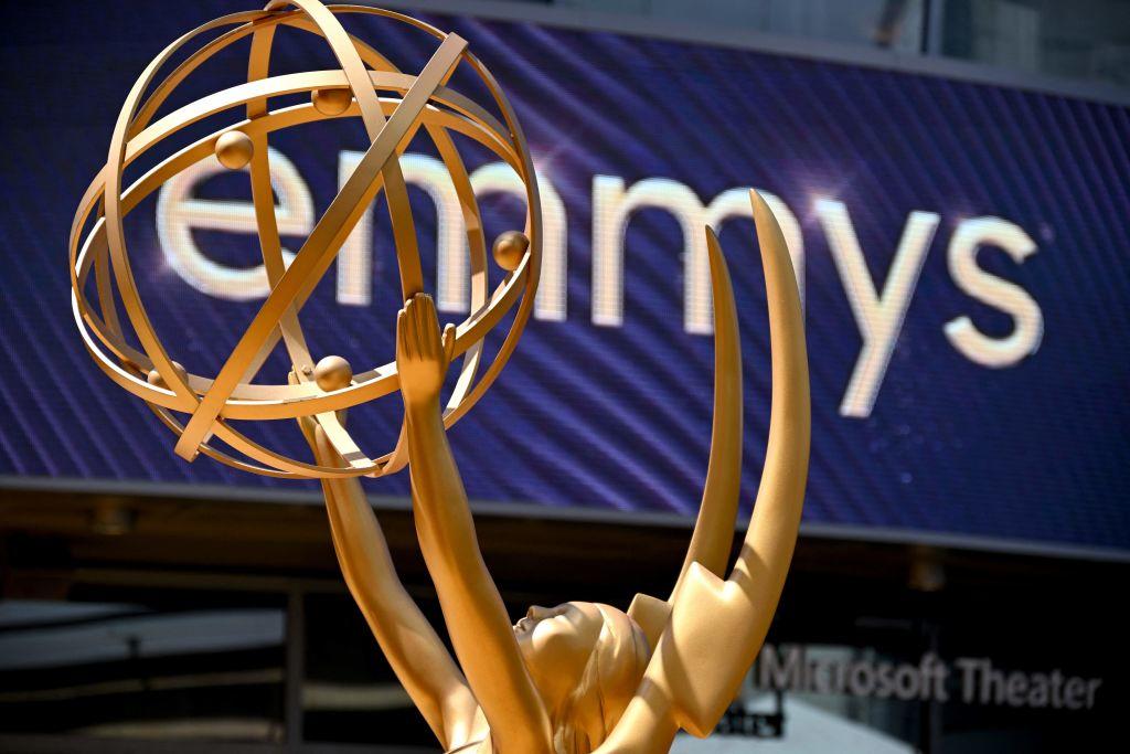 Premios Emmy 2023 considerando aplazamiento para el próximo año