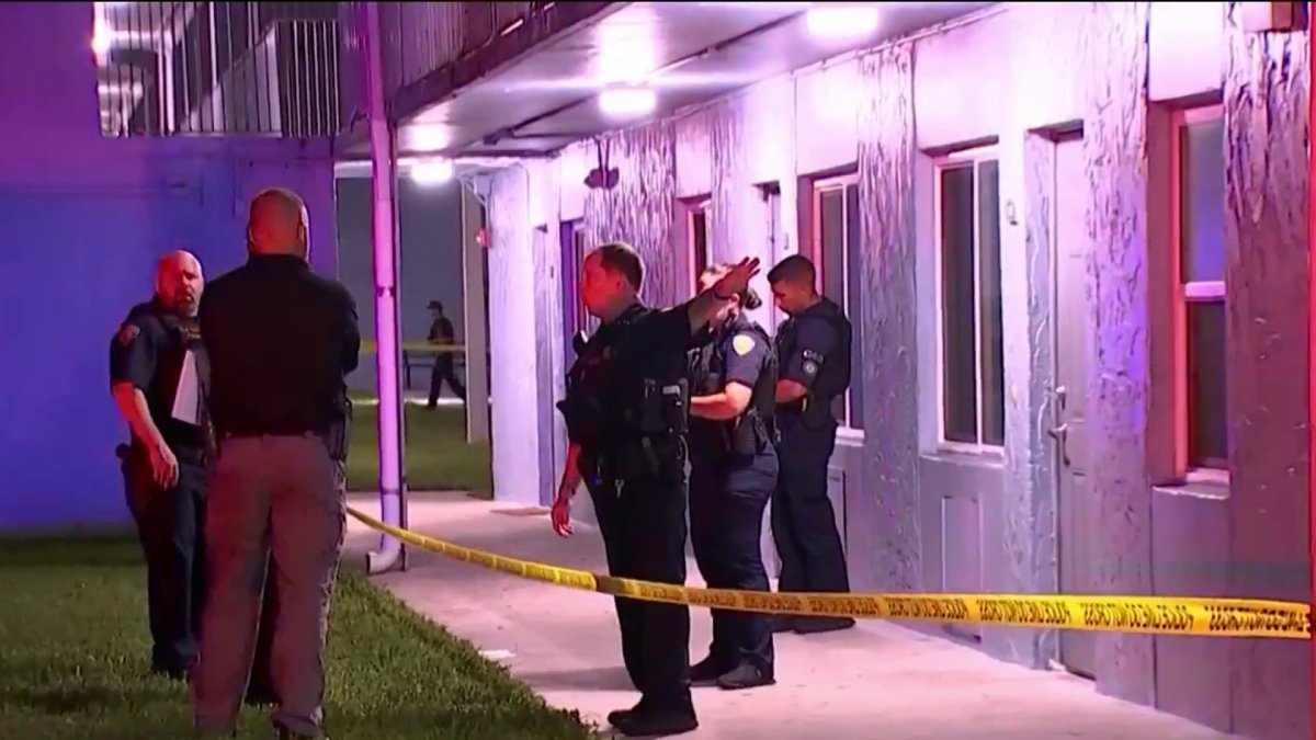 Reportan al menos cinco heridos tras tiroteo en complejo de apartamentos en Fort Lauderdale