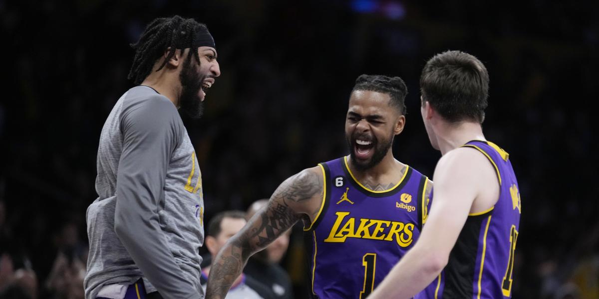Russell y Reaves seguirán en los Lakers