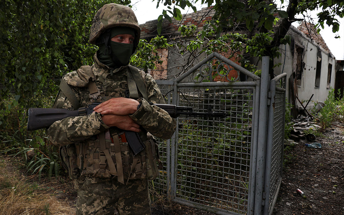 Ucrania asegura que usará bombas de racimo sólo para desocupar su territorio