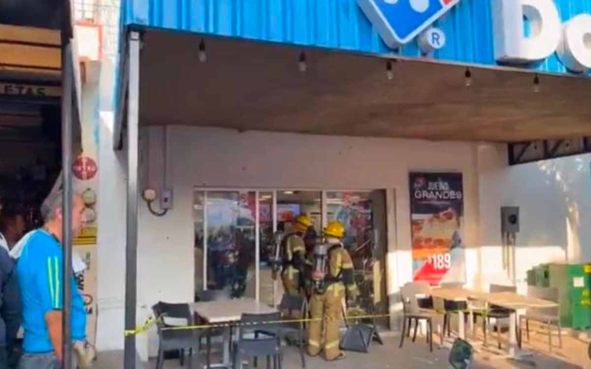 Videos y fotos | Arrojan artefacto explosivo en Domino's Pizza de Juchitán, Oaxaca