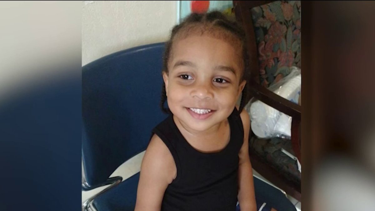 fallece niño de 3 años que estaba desaparecido y fue hallado en un canal