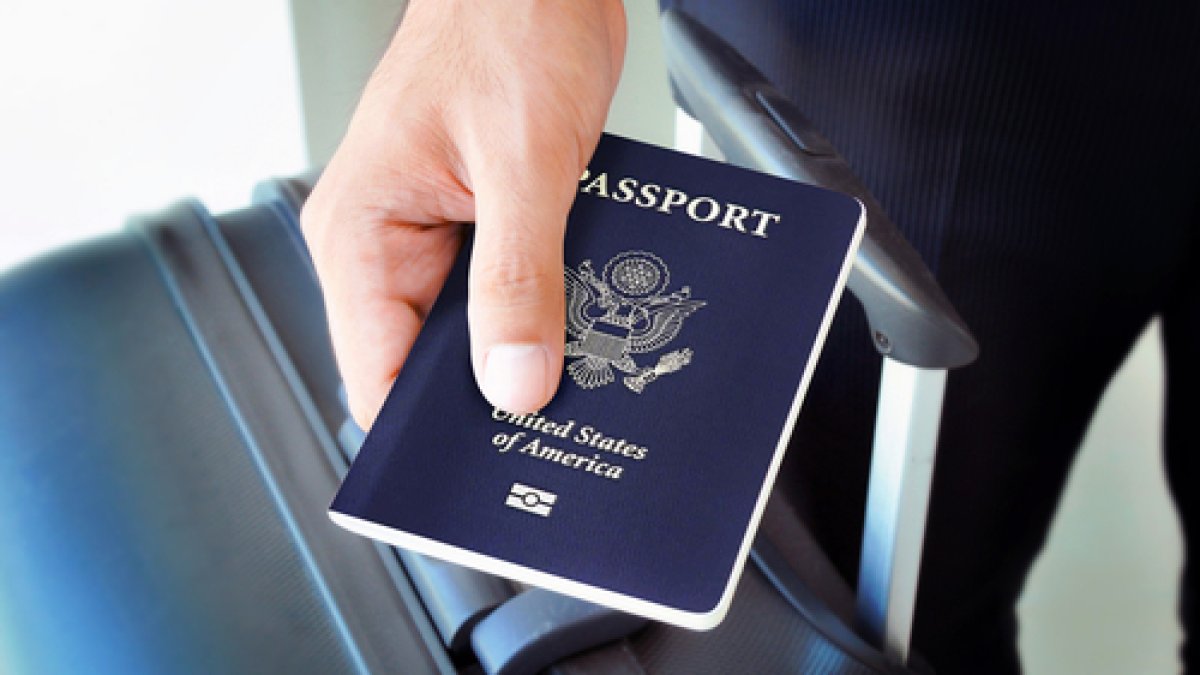 larga espera para sacar pasaportes desencadena un purgatorio de viajes