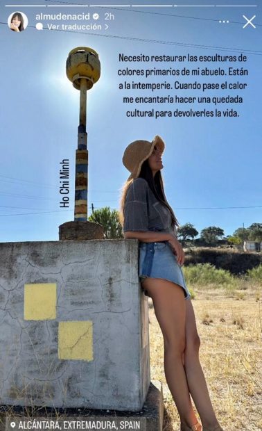 Almudena Cid con una escultura de su abuelo / Instagram