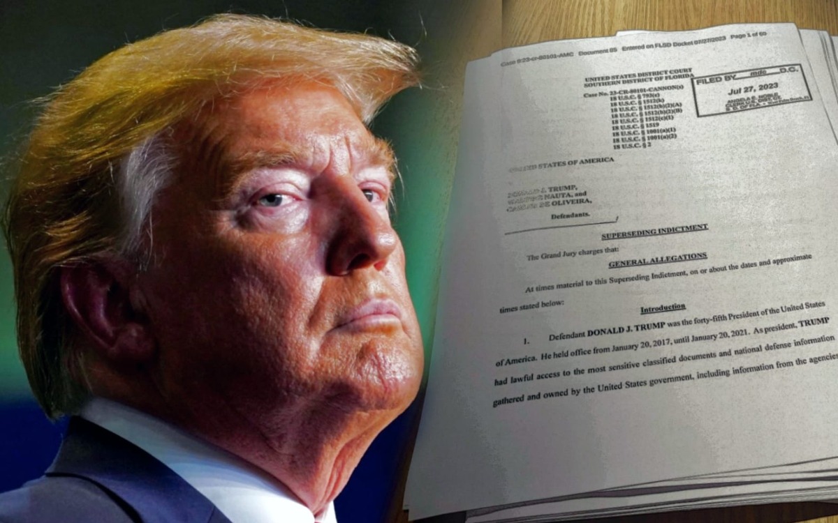 Asesor de Trump comparece por obstrucción en caso de documentos clasificados
