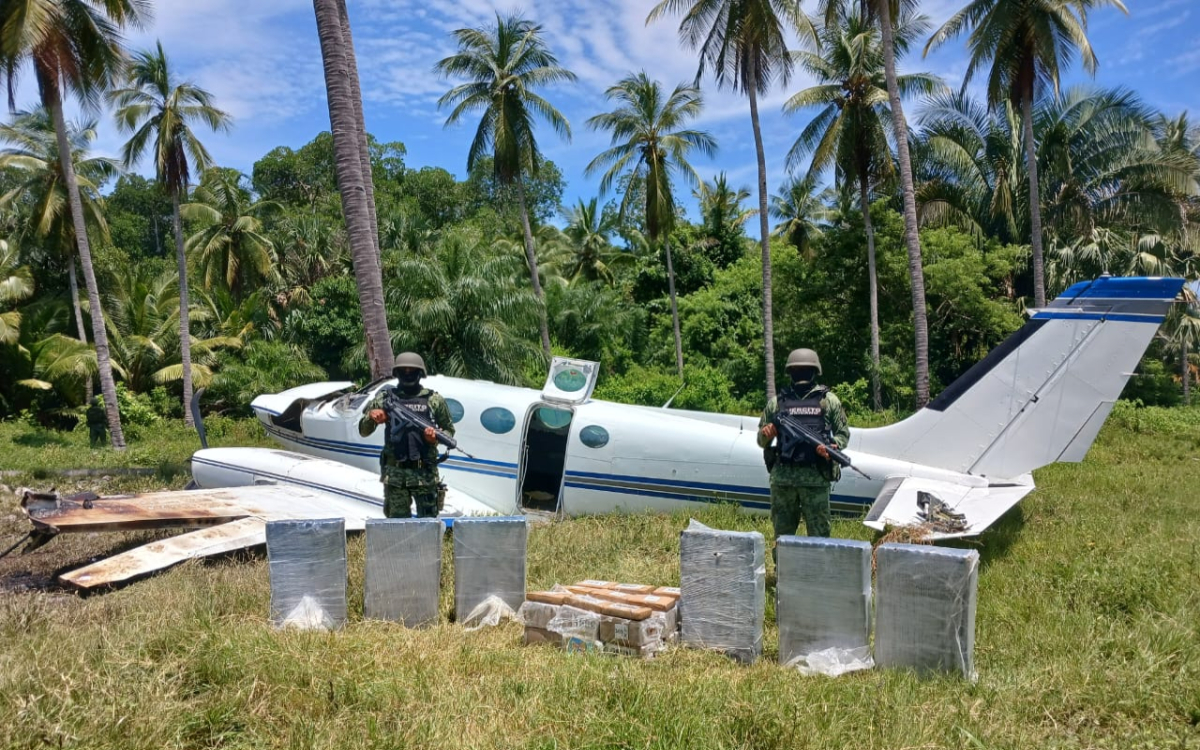 Avión con 460 kilogramos de cocaína se estrella en Chiapas
