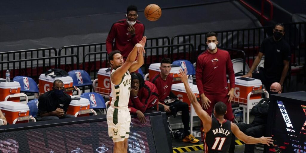 El escolta tirador Bryn Forbes, campeón NBA con los Bucks, a tiro del Barça