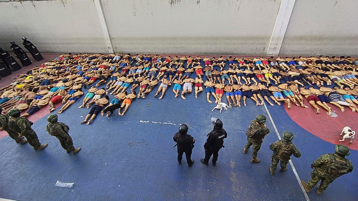 En nueva intervención en la mayor cárcel de Ecuador hallan armas y droga