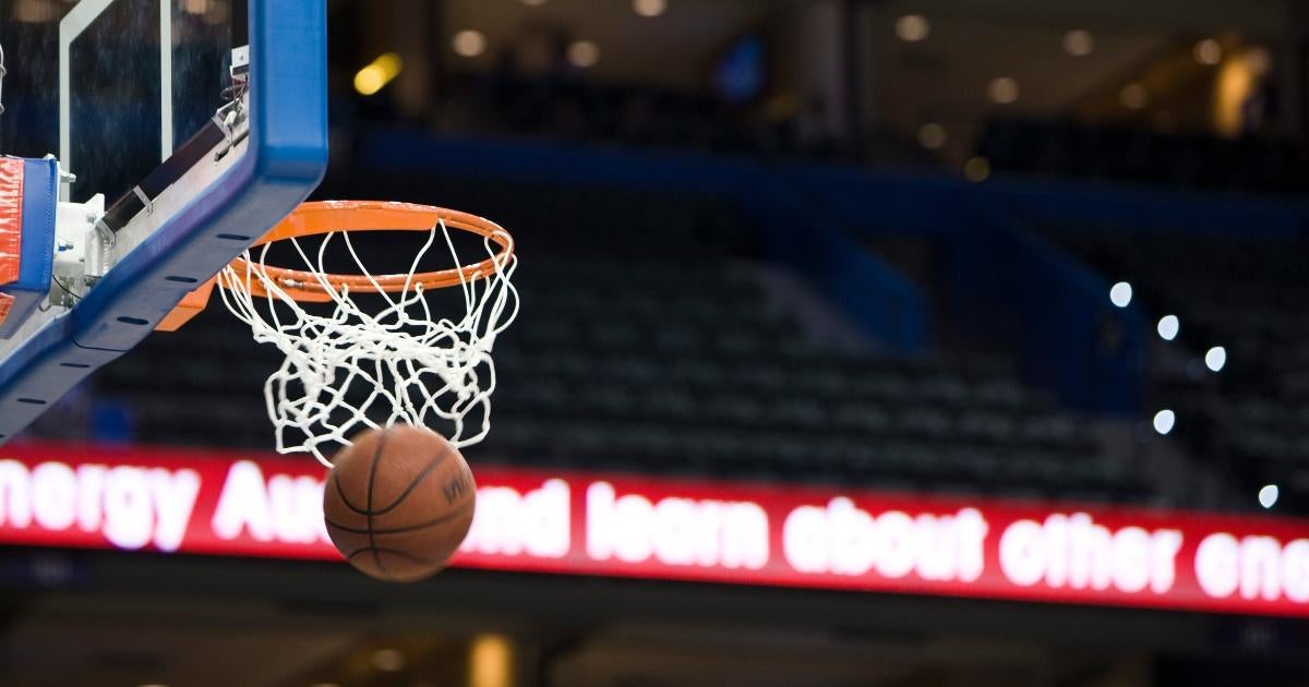 Estrella en ascenso del baloncesto se rompe el tendón de Aquiles, fuera de la temporada 2023-24
