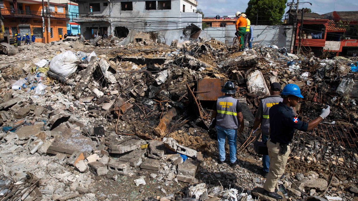 Explosión en República Dominicana: el drama de familiares para ubicar a desaparecidos