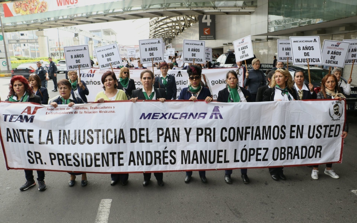 Gobierno compra finalmente Mexicana de Aviación; llega a acuerdo con trabajadores