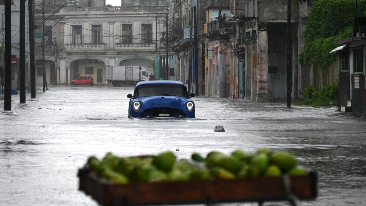 Huracán Idalia deja lluvias, inundaciones y apagones en Cuba