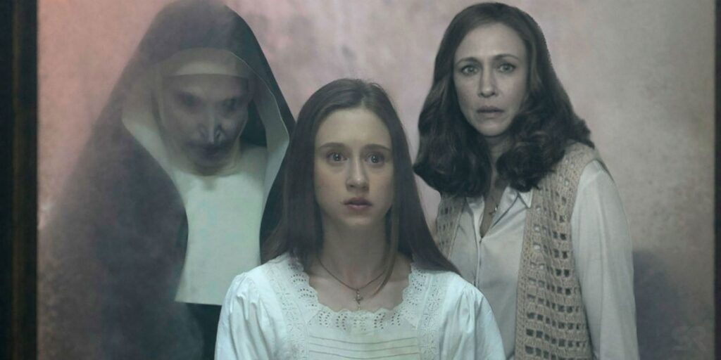 ¿Están relacionadas Lorraine Warren y la hermana Irene en The Conjuring Universe?  El director de Nun 2 da una respuesta intrigante