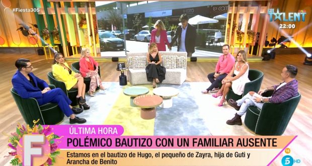 El plató de 'Fiesta' comentando la noticia / Telecinco