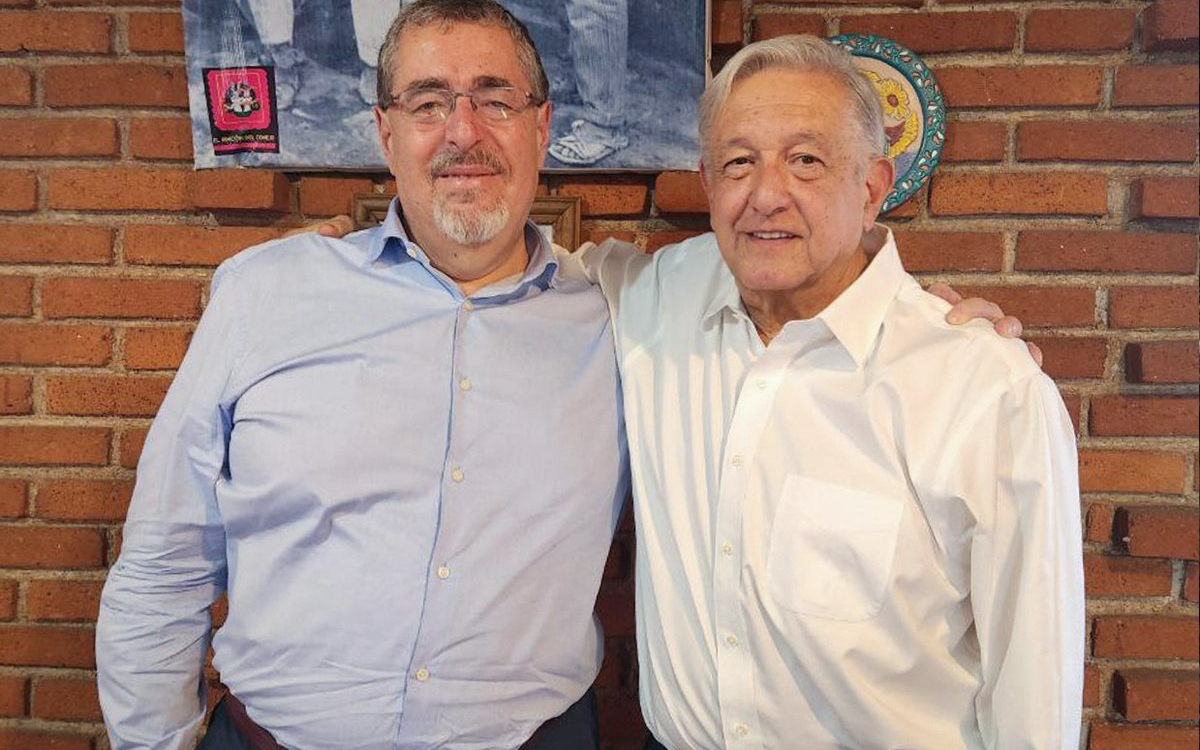 AMLO se reúne con presidente electo de Guatemala, Bernardo Arévalo