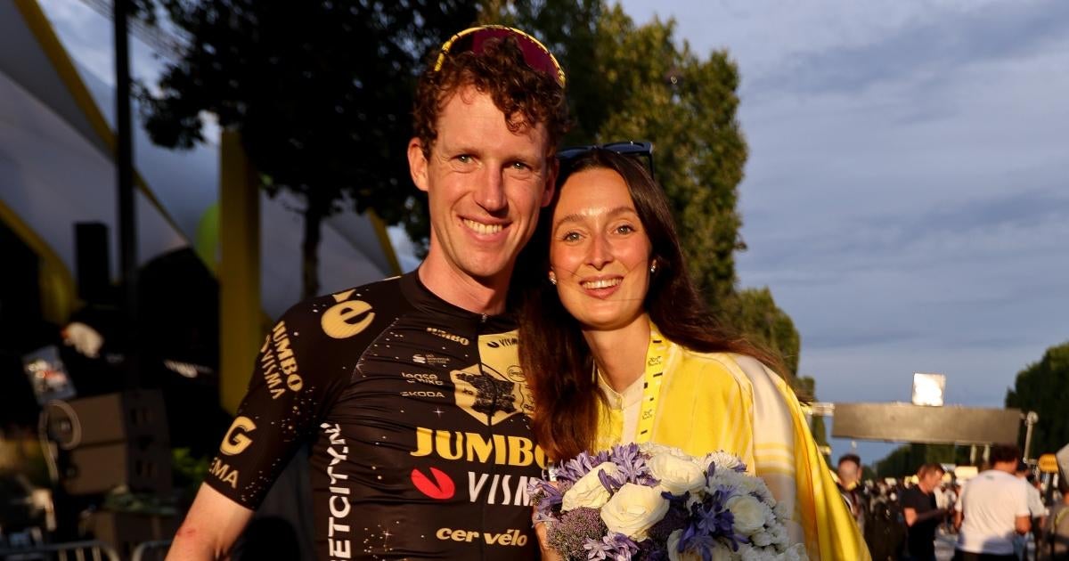El ciclista del Tour de Francia Nathan Van Hooydonck y su esposa embarazada involucrados en un grave accidente automovilístico