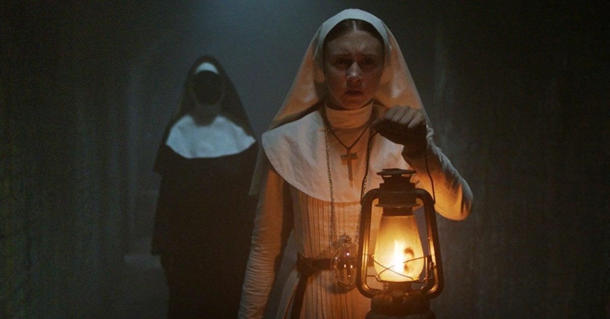 La monja estrella Taissa Farmiga considera que el spin-off de Conjuring es una de sus experiencias profesionales favoritas