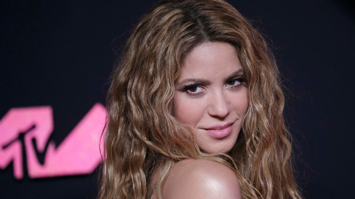 Nueva canción de Shakira y Fuerza Regida, “El Jefe”, genera miles de reacciones