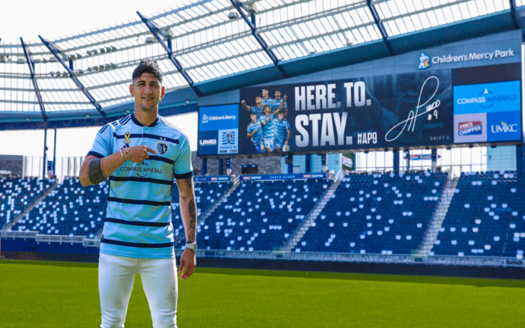 MLS: Renueva contrato Alan Pulido con Sporting Kansas City hasta el 2026 | Video