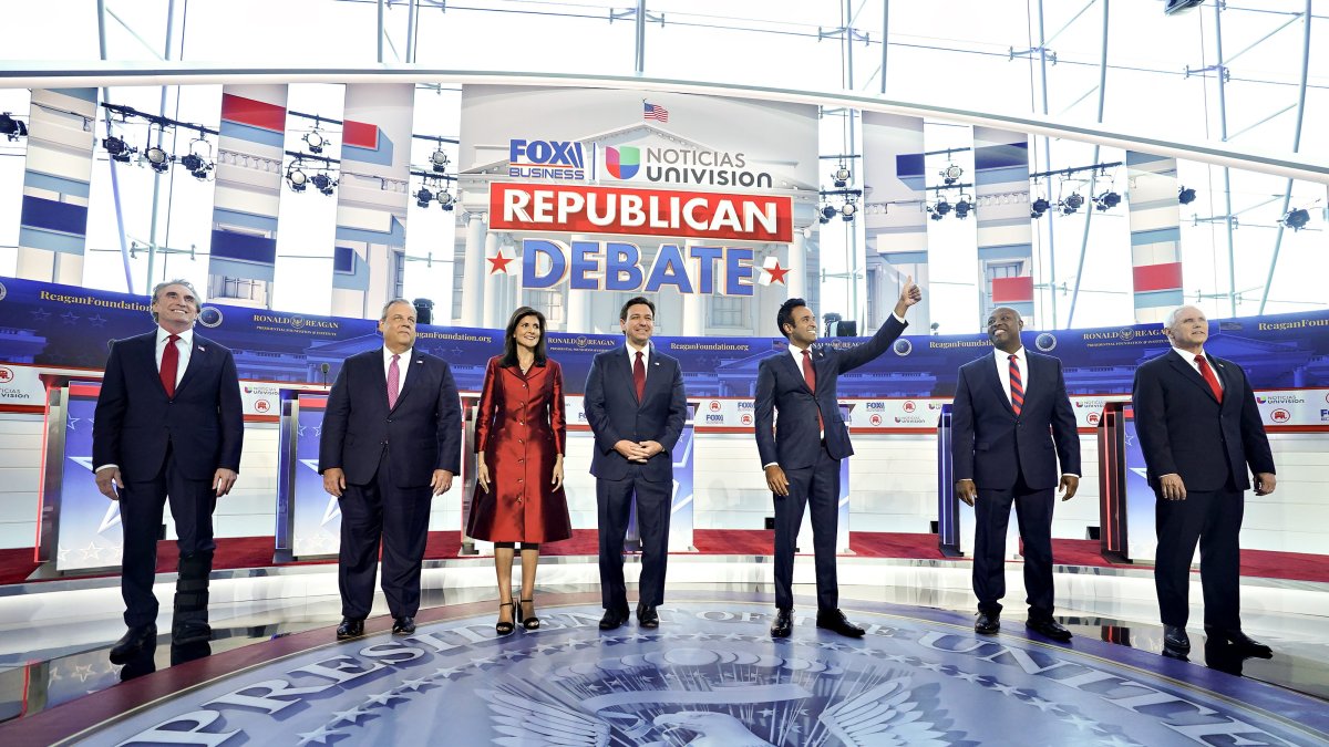 critican ausencia de Trump en segundo debate de aspirantes republicanos