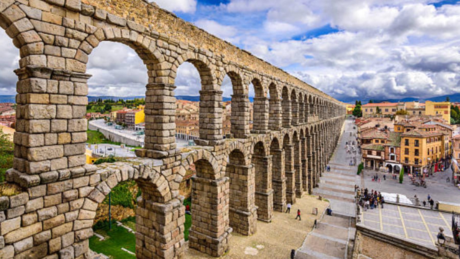 la insólita historia que atribuye el Acueducto de Segovia al mismísimo diablo