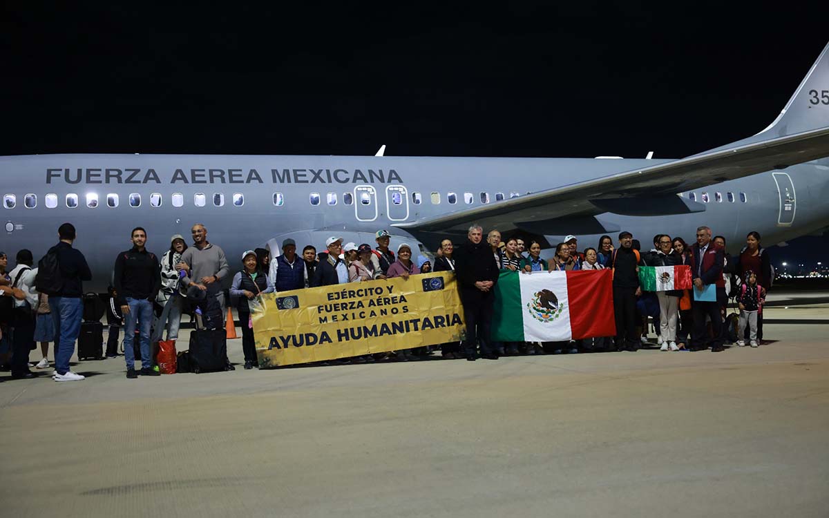 Aterrizan en el AIFA dos aviones de la Fuerza Aérea con 275 mexicanos evacuados de Israel