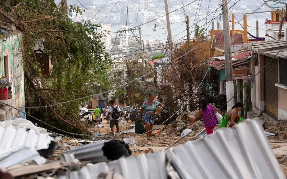 Autoridades estatales y federales no se ponen de acuerdo en las cifras tras el huracán Otis en Guerrero: Periodista