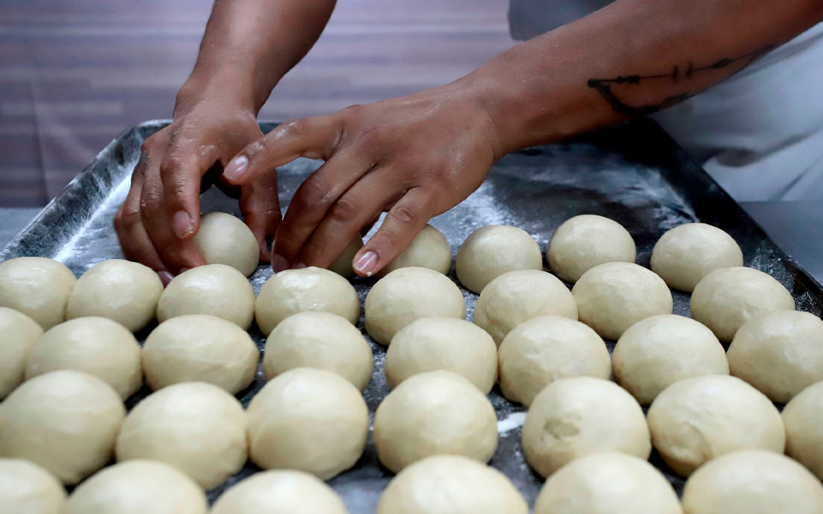 Empresa canadiense busca panaderos y ofrece 37 mil pesos al mes