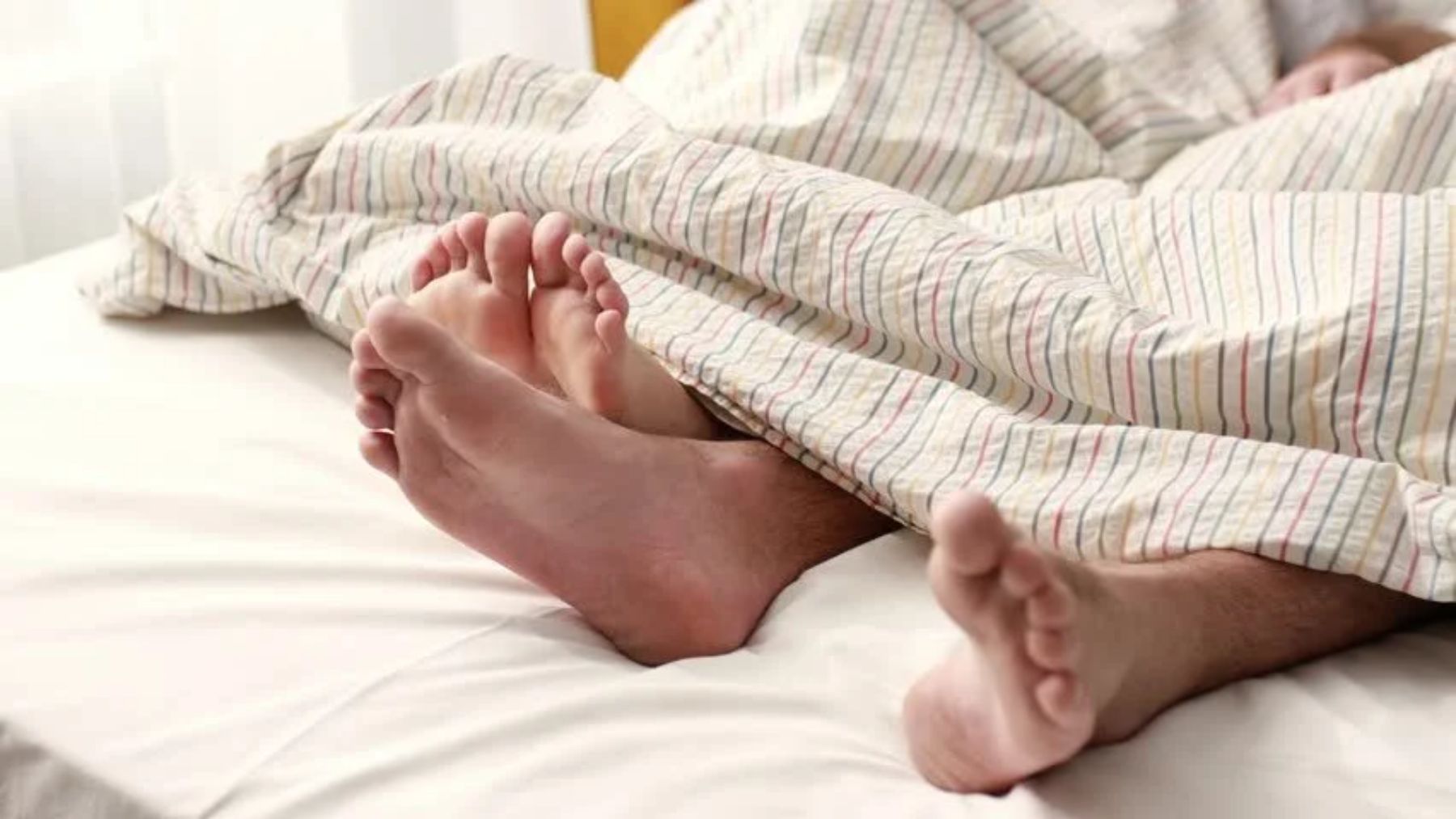 Esto es lo que le pasa a tu cuerpo cuando dejas de usar ropa interior para dormir