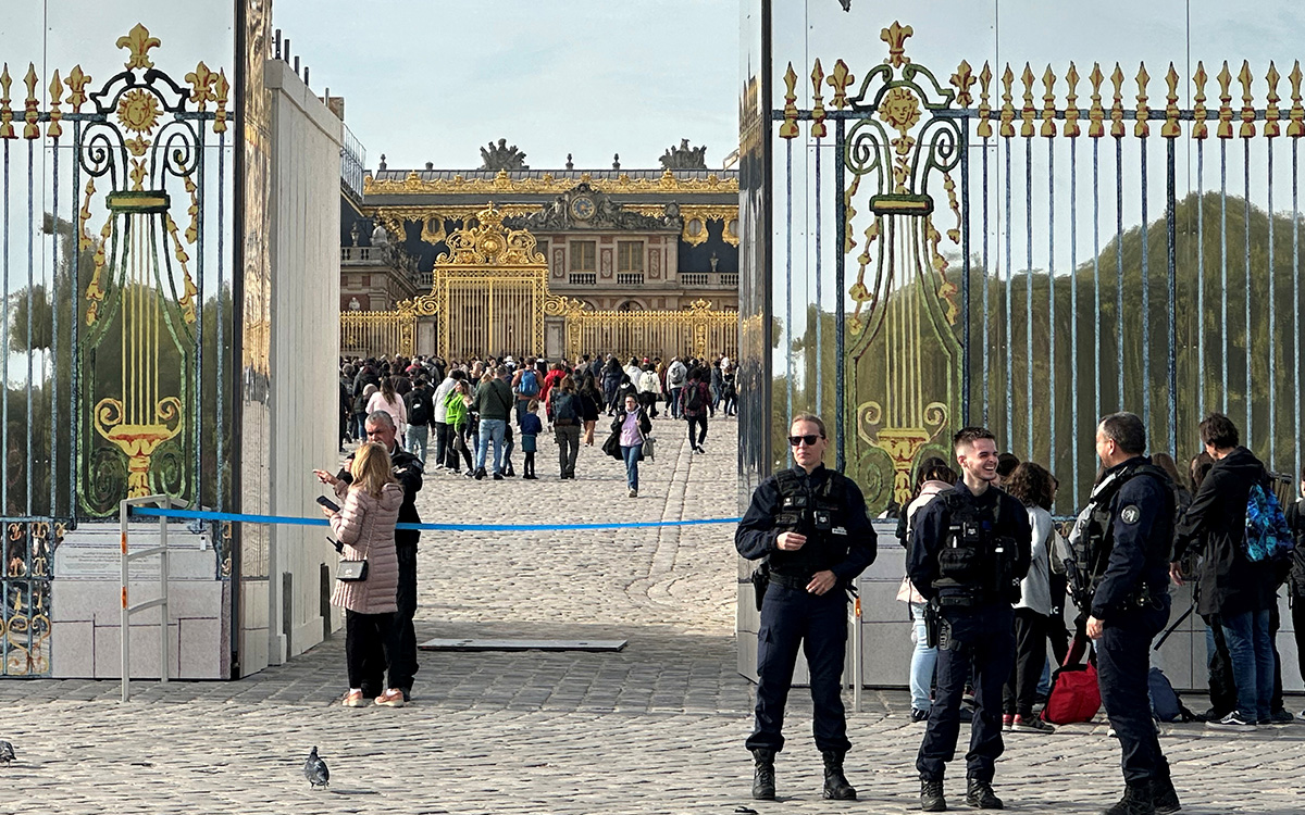 Evacúan el Palacio de Versalles por nueva alerta de bomba