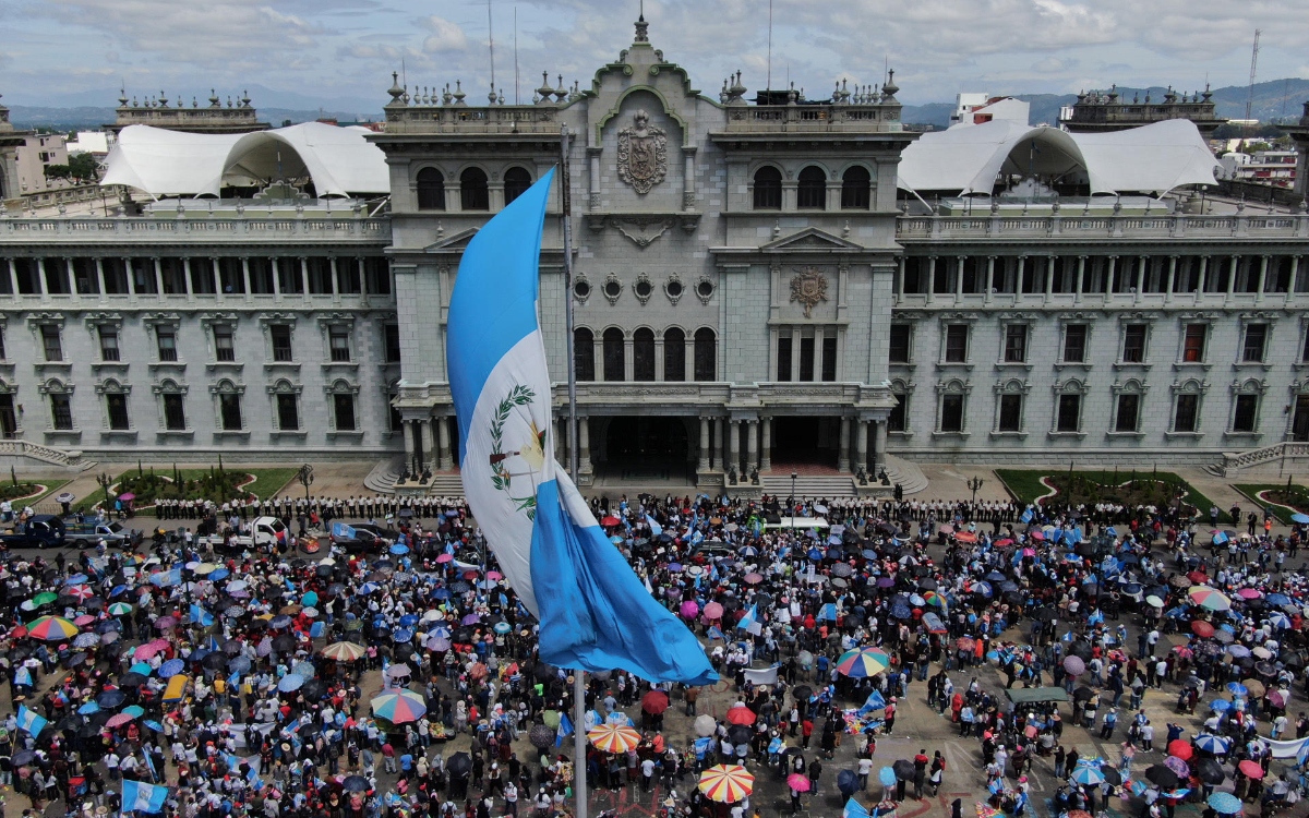 Guatemala: Continuará incertidumbre hasta investidura de Bernardo Arévalo