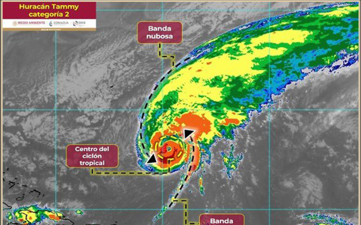 Huracán Tammy se fortalece en aguas abiertas del Atlántico