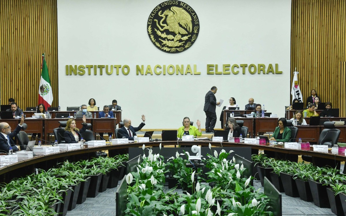 INE ordena postular 5 mujeres para gubernaturas en 2024