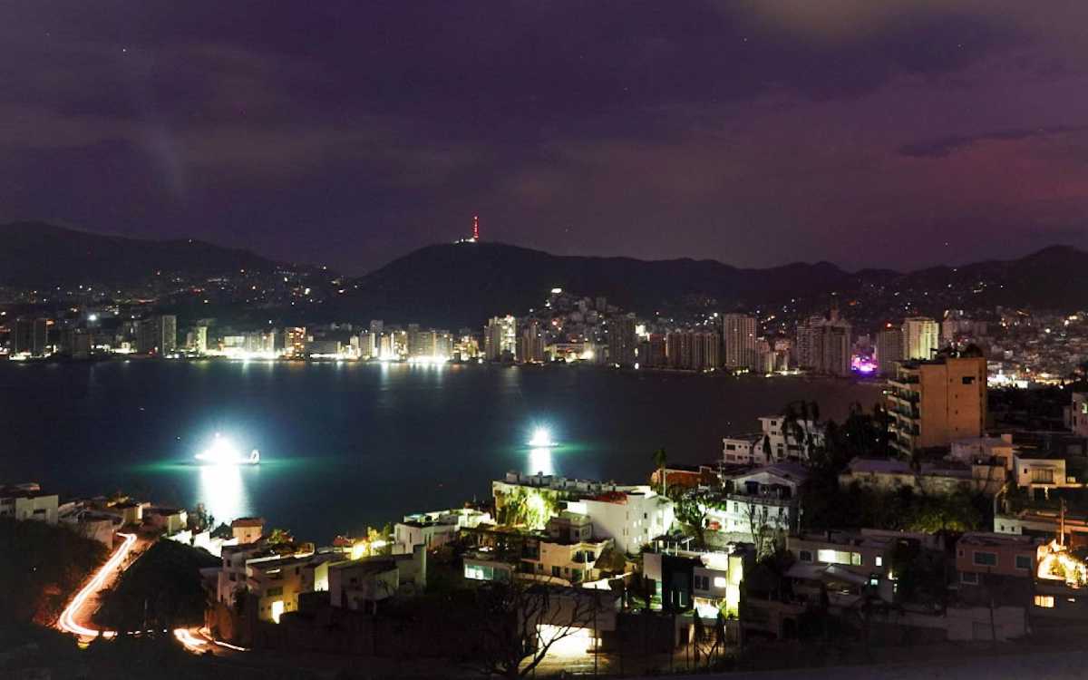Labora AT&T para restablecer servicios en Guerrero: el mayor reto es Acapulco