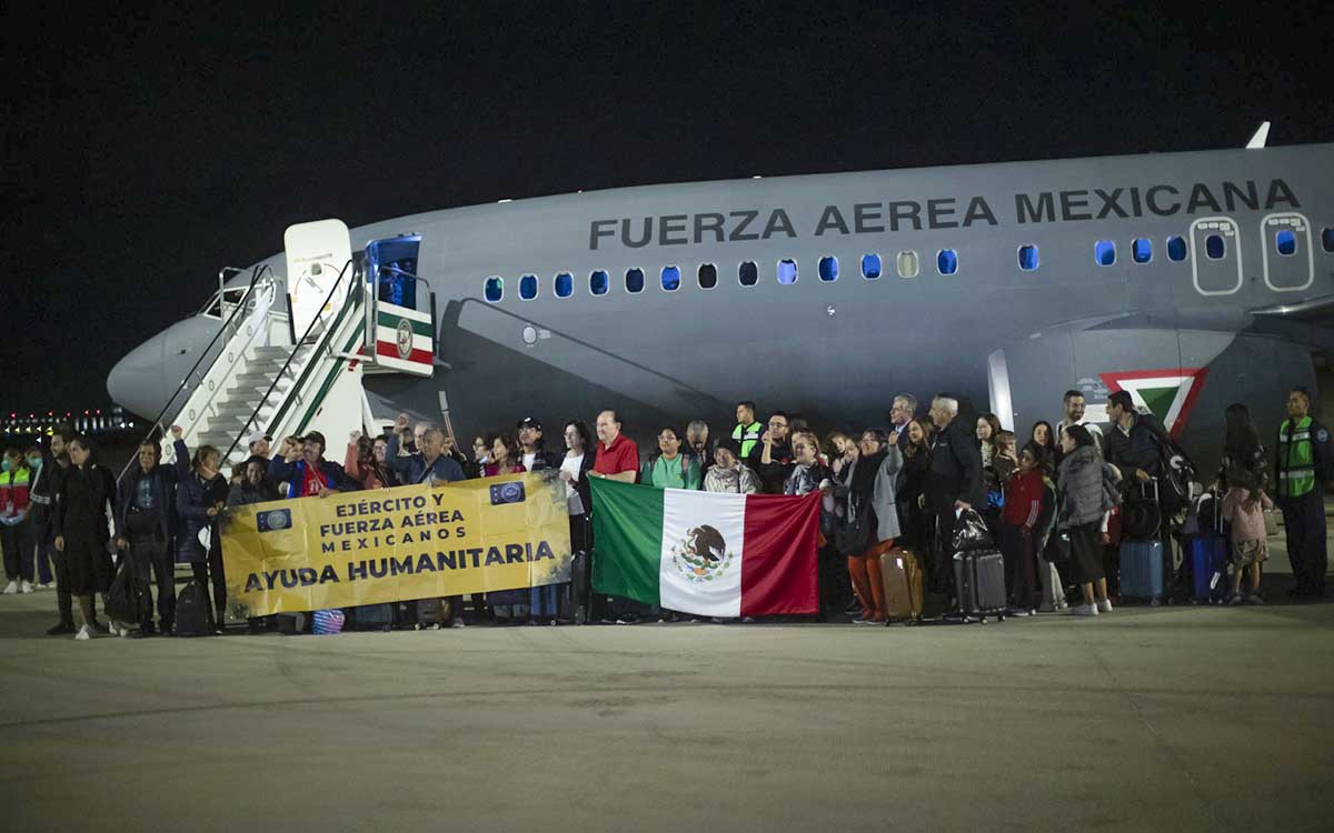 Llega a México segundo avión desde Israel con 144 connacionales; 287 personas fueron repatriadas