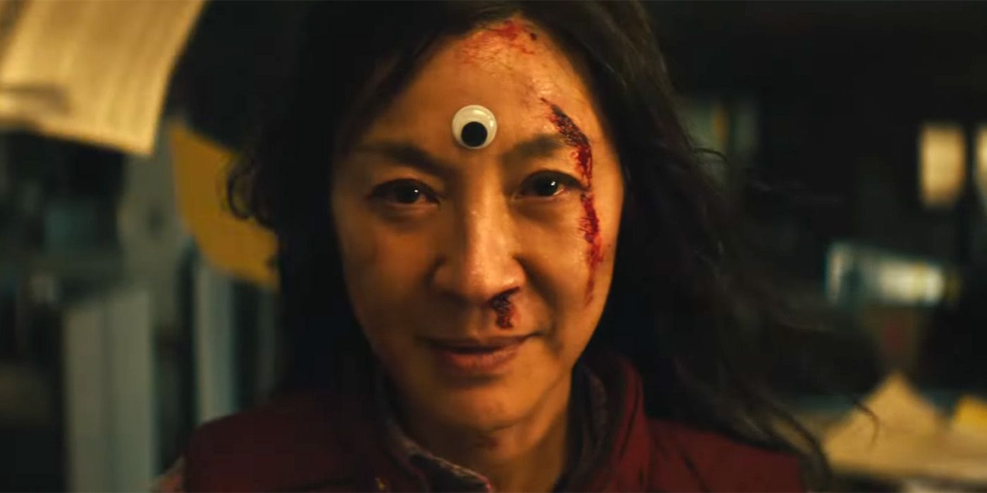 Michelle Yeoh de Shang-Chi ingresa a un multiverso en el nuevo tráiler de la película