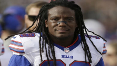 NFL: Arrestan a ex jugador por el presunto homicidio de su madre | Tuit