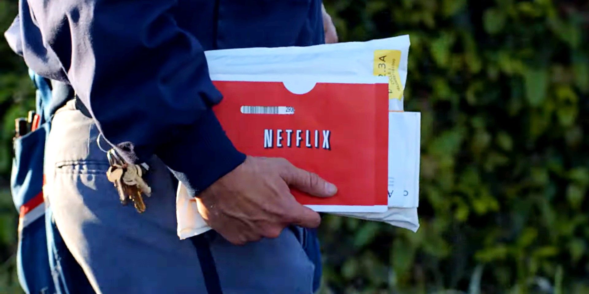Netflix celebra la era del alquiler de DVD con un vídeo nostálgico mientras envía los últimos sobres rojos