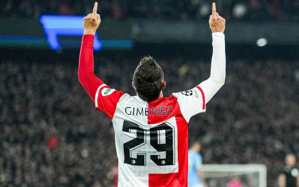 Santi Giménez desmiente rumores sobre su salida del Feyenoord