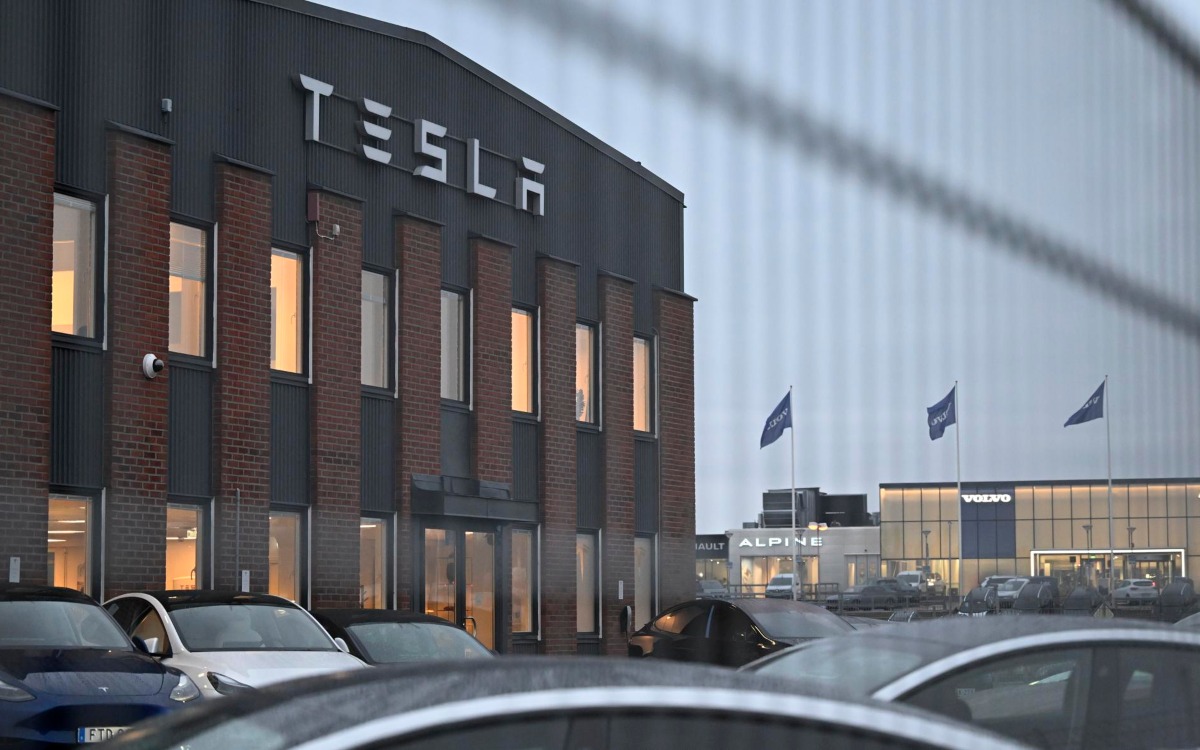 Veintena de empresas, interesadas en invertir en NL tras firma de Tesla