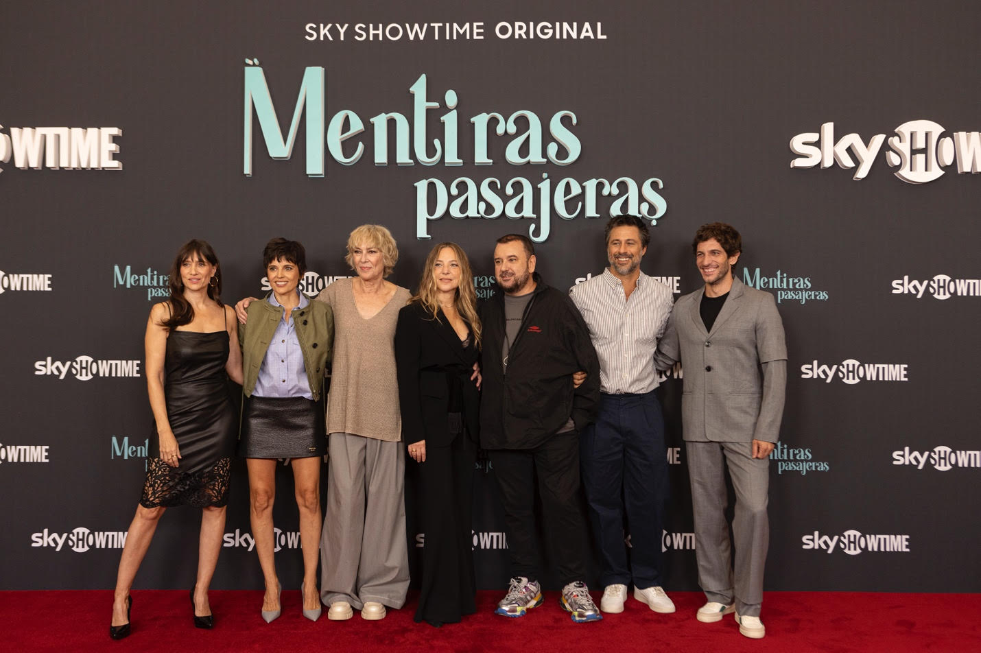 ‘Mentiras Pasajeras’, la serie que ha presentado SkyShowtime en Madrid