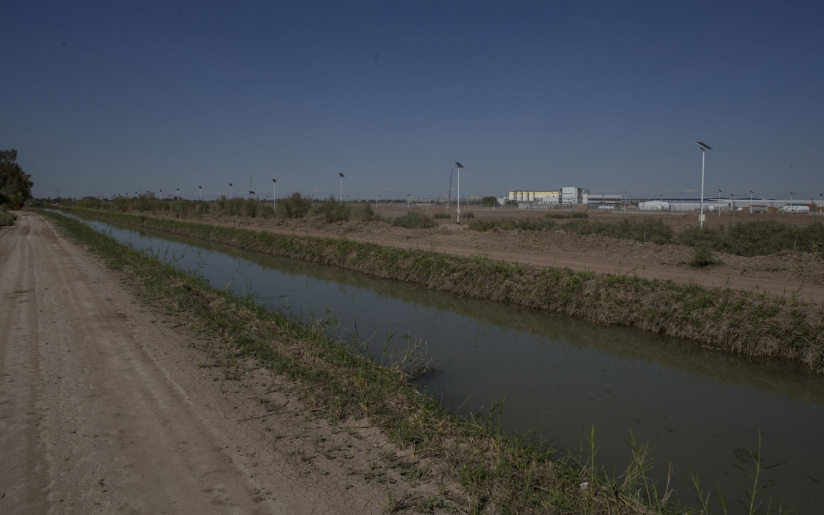 AMLO firma decreto para prohibir uso industrial de agua en Baja California