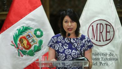 Canciller de Perú renuncia tras fallida reunión Biden-Boluarte