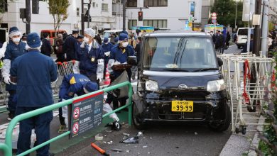 Detienen a hombre en Tokio tras estrellar su auto frente a la Embajada de Israel | Video