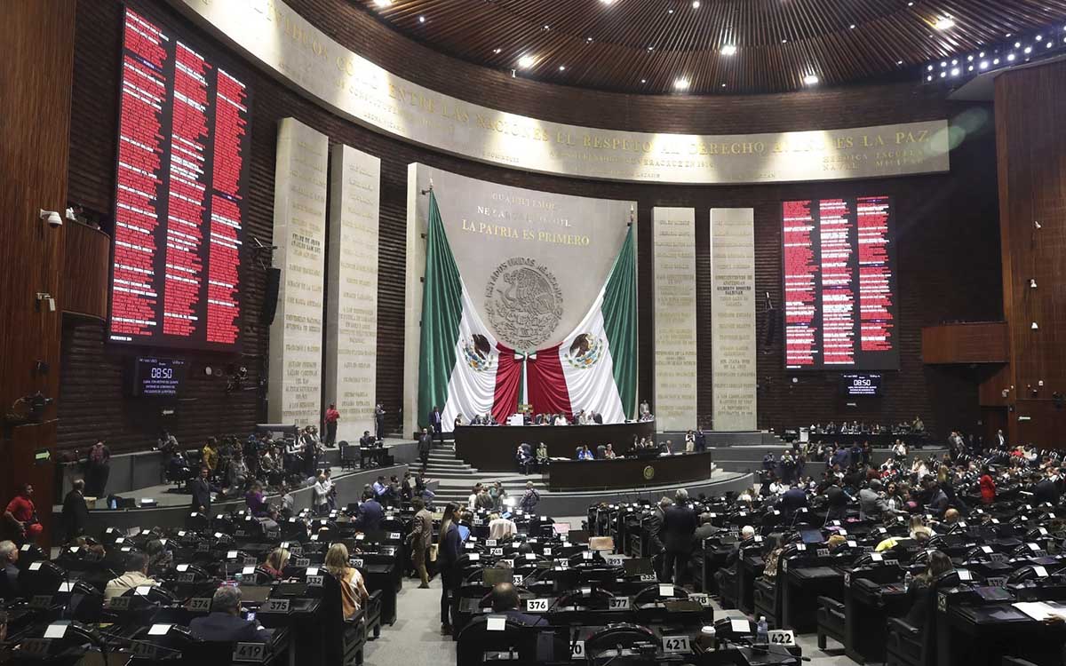 Diputados aprueban destinar fideicomisos a damnificados en Guerrero